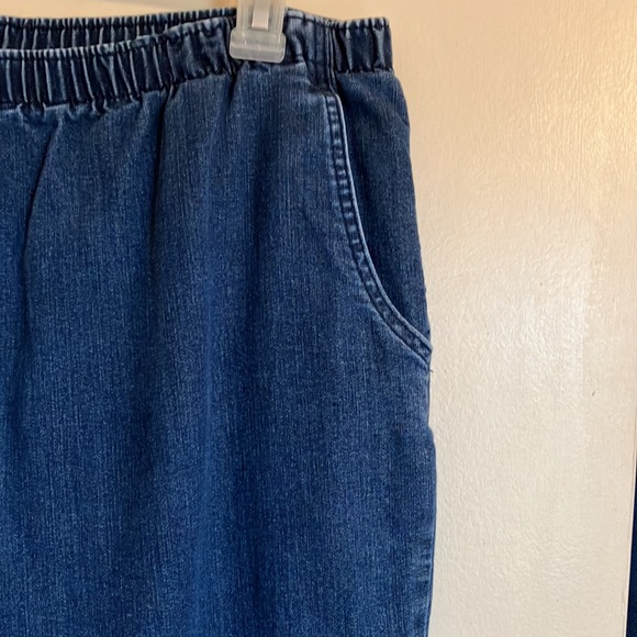 Pretty medium stonewashed studded jeans by Allison Daley, size 16, like new! - Picture 7 of 16